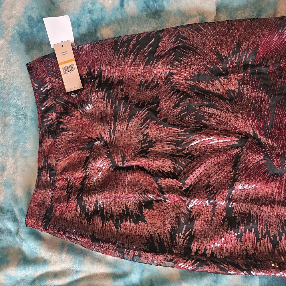 Elegant Sequin Skirt in Black and Red